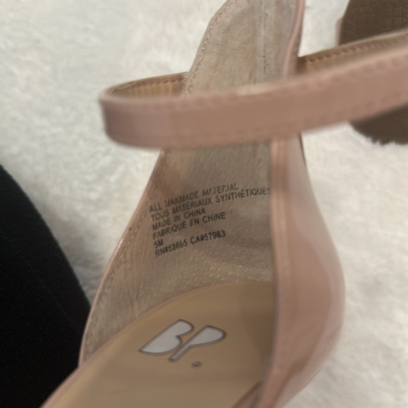 Size 5 BP heels, patent leather, blush color - Picture 4 of 4